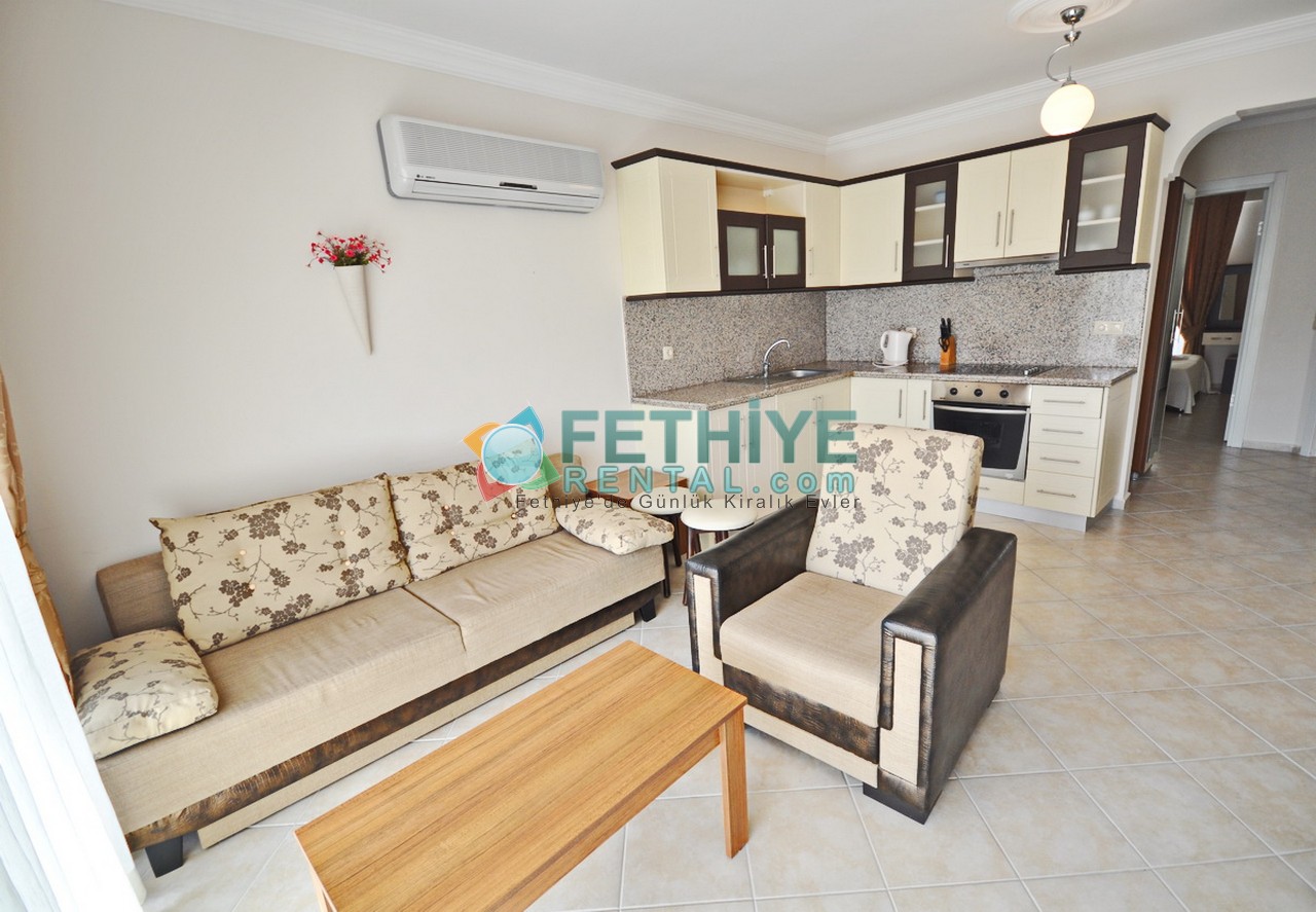 Kiralık denize sifir ev Fethiye denize sıfır eşyalı yazlık Daire